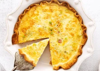 Quiche de fiambre e queijo