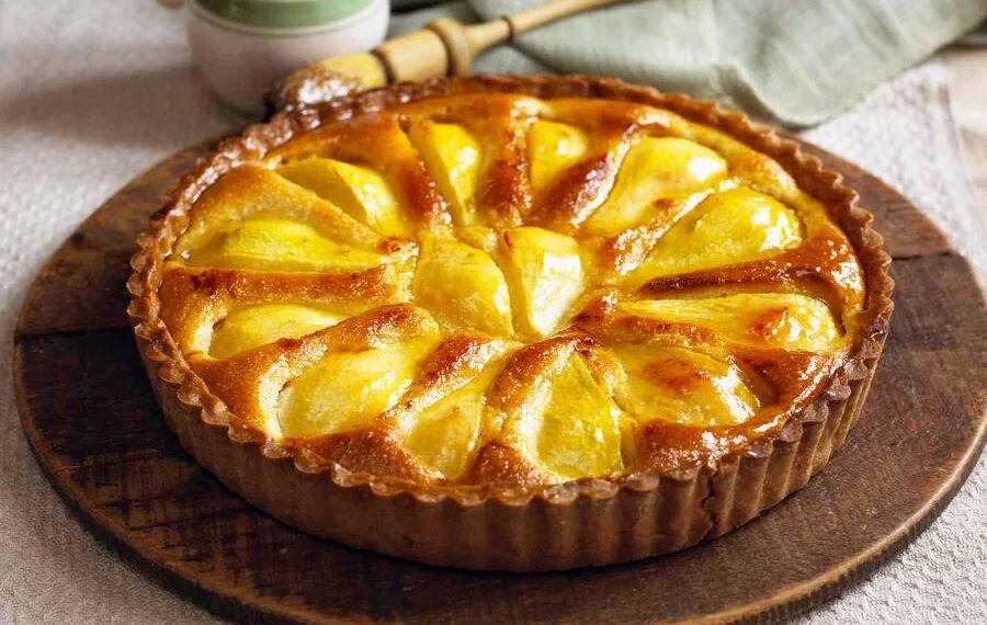 Tarte de pera com amêndoa