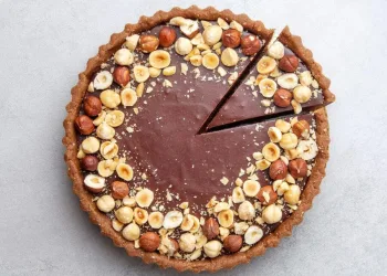 Tarte de chocolate e avelã