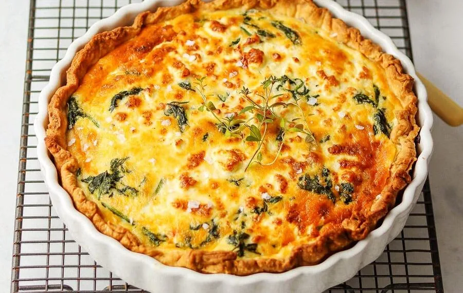 Quiche de frango e espinafres