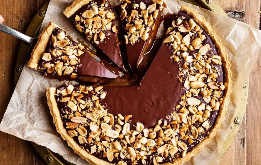 Tarte de amendoim e chocolate