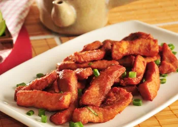 Lombo de porco à alentejana