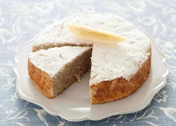 Bolo de banana e coco