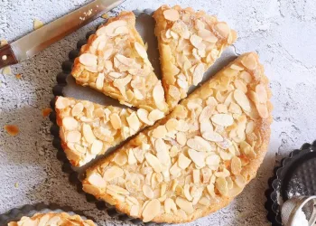 Tarte de maçã e amêndoa