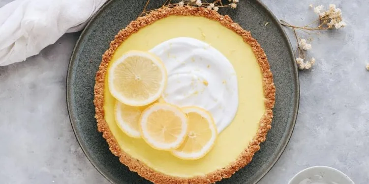 Tarte de limão com natas