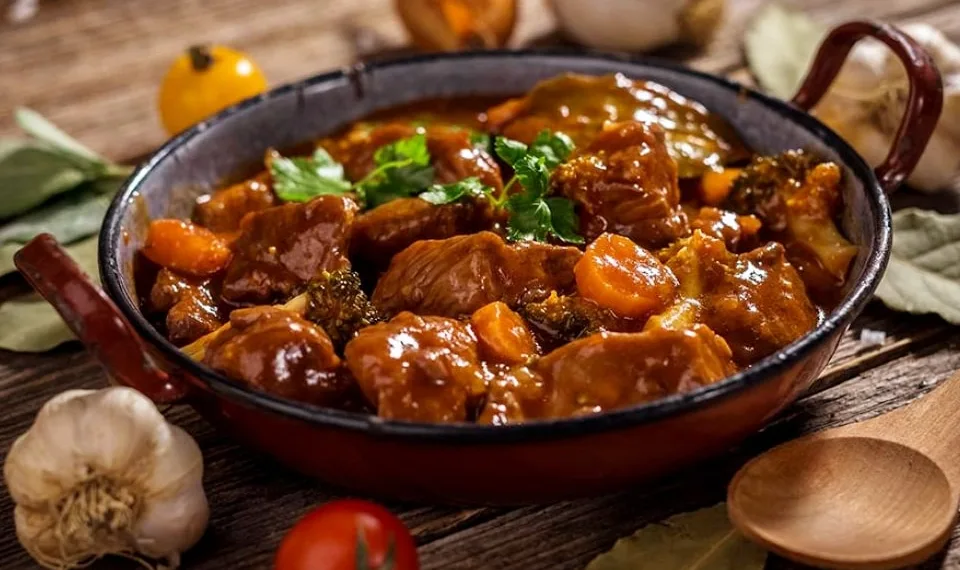 Carne de vaca com cogumelos