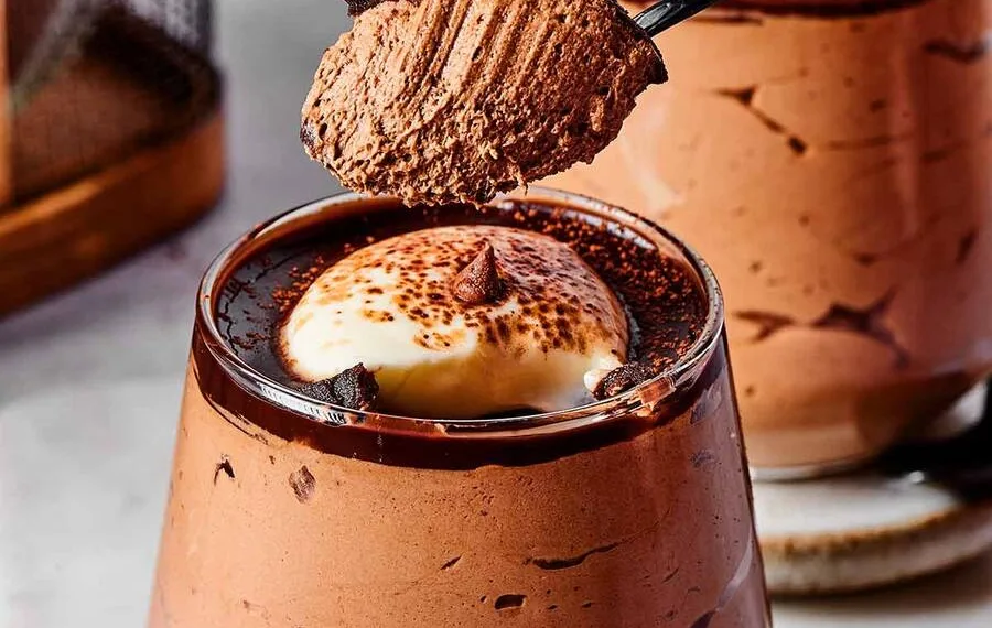 Mousse de café com natas