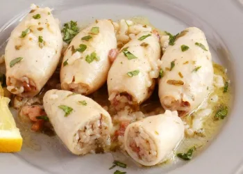 Lulas recheadas com arroz