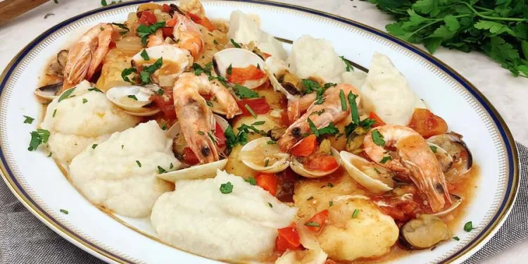 Medalhões de pescada com camarão e natas