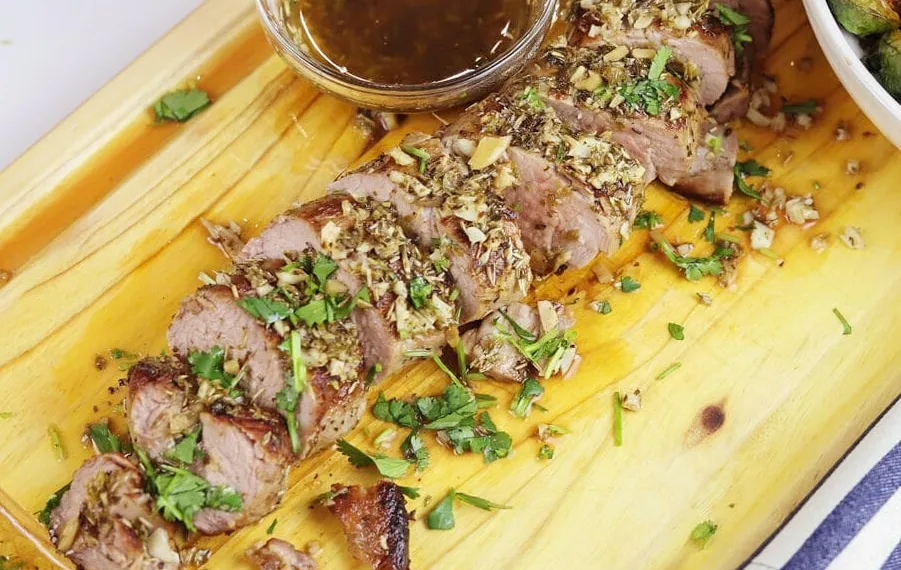 Lombinhos de porco com alho e coentros