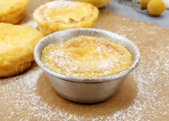 Queijadas com leite condensado