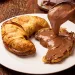 Croissants com nutella simples e deliciosos