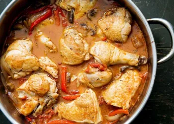 Frango estufado à portuguesa