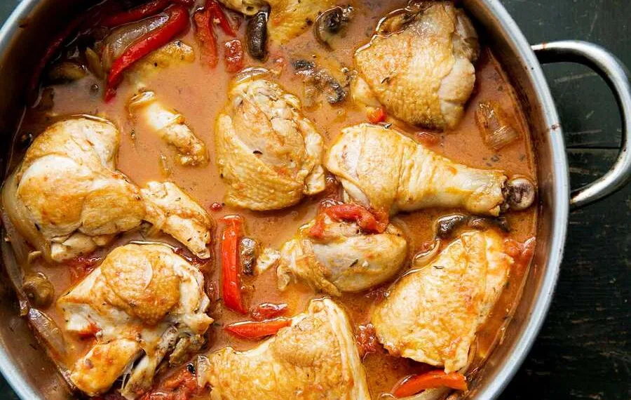 Frango estufado à portuguesa