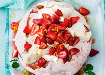 Pavlova de morango