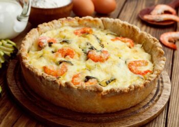 Quiche de legumes e camarão