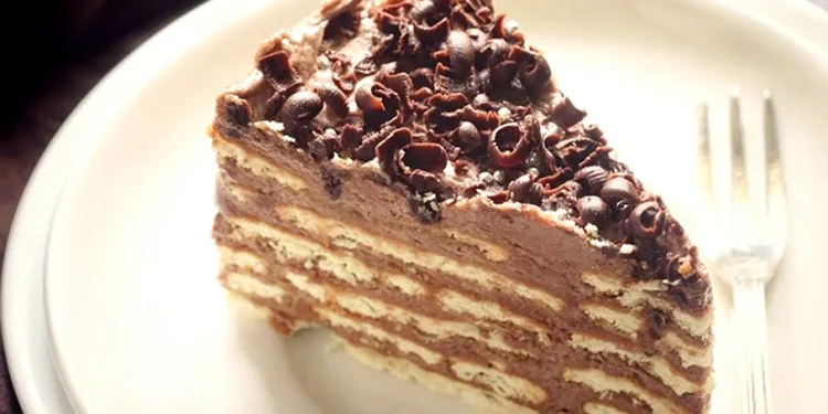 Bolo de bolacha com chocolate