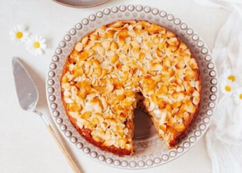 Tarte de amêndoa e laranja