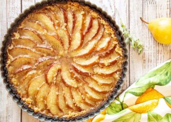 Tarte de pera e canela