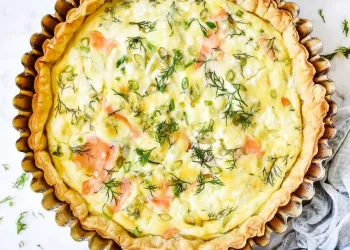 Quiche de salmão e cogumelos