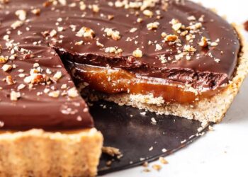 Tarte de chocolate com caramelo salgado