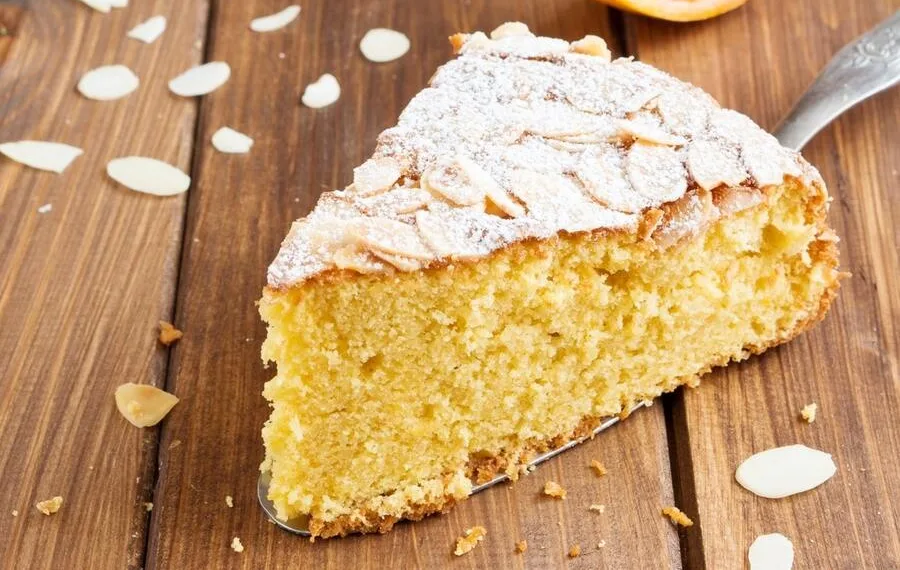 Bolo de laranja com amêndoa