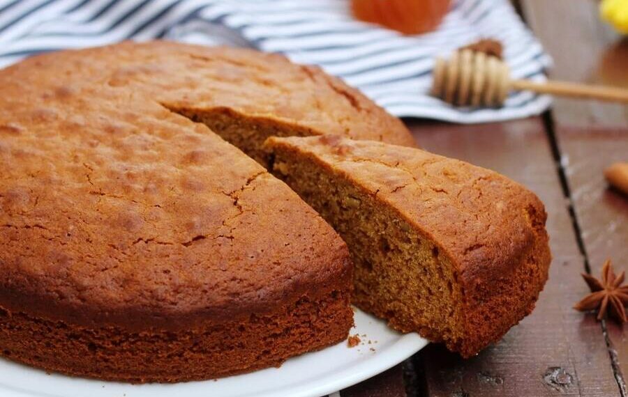 Bolo de azeite, mel e canela à portuguesa