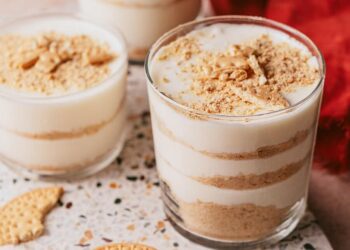 Tarte de bolacha com natas e leite condensado