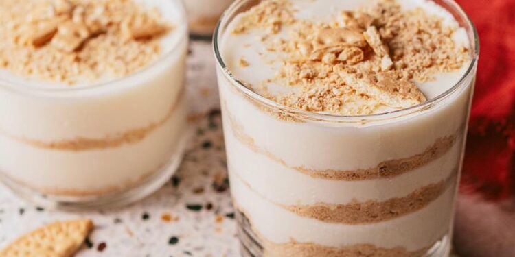 Tarte de bolacha com natas e leite condensado