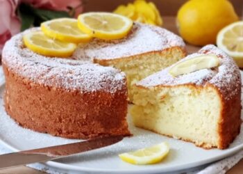 Bolo de requeijão e iogurte