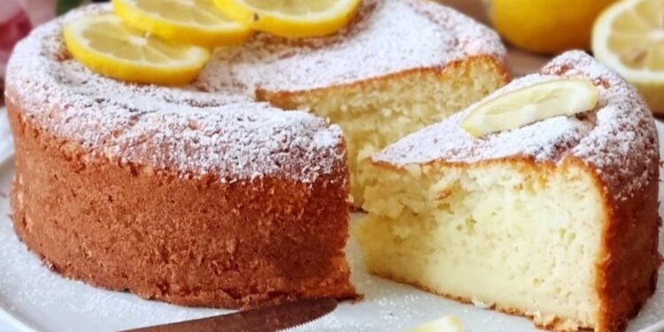 Bolo de requeijão e iogurte