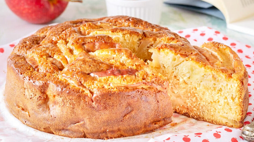 Bolo de mel com maçã