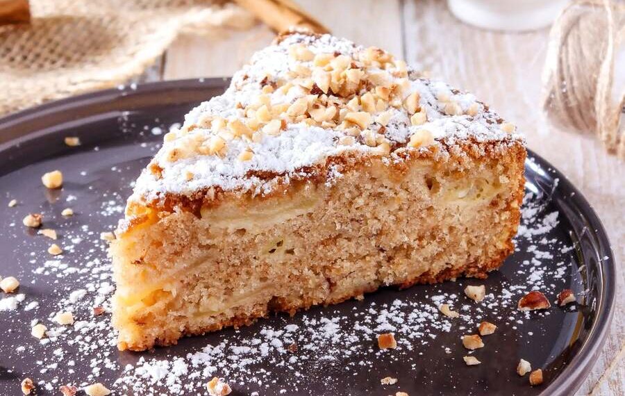 Bolo de nozes e canela