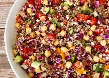 Salada de quinoa