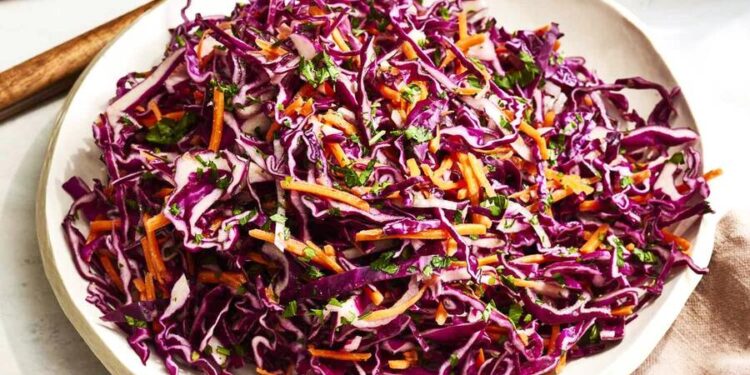 Salada de couve roxa