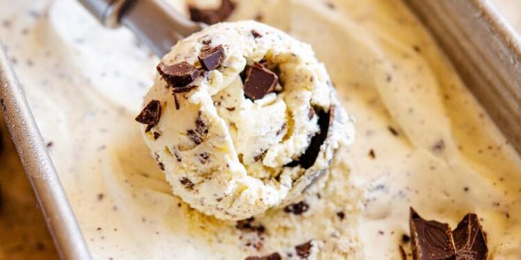 Gelado de stracciatella