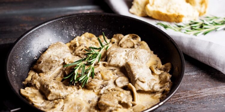 Bifanas com molho de manteiga e alho