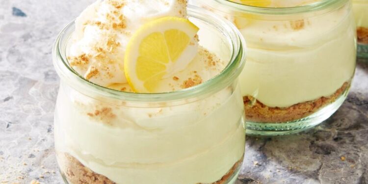 Mousse de limão com bolacha maria