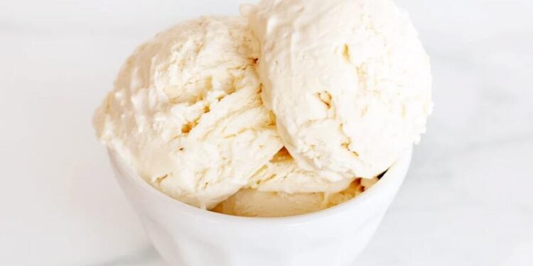 Gelado de mascarpone com limão