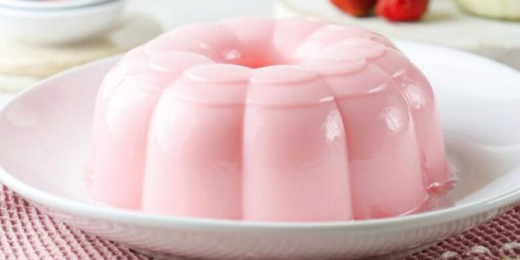 Pudim de morango fácil e delicioso