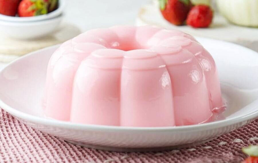 Pudim de morango fácil e delicioso