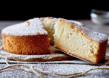 Bolo de claras à portuguesa