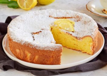 Bolo de iogurte com limão