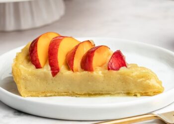 Tarte de iogurte com pêssego