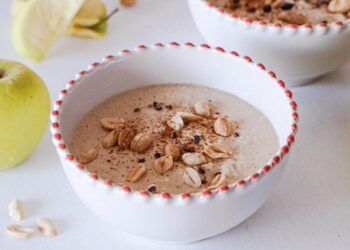 Papas de aveia com maçã