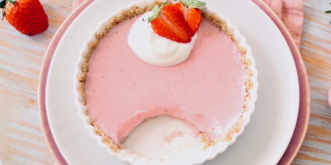 Tarte de iogurte com morango