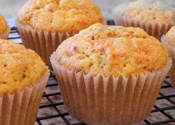 Muffins de cenoura e nozes