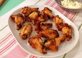 Asinhas de frango com mel e limão