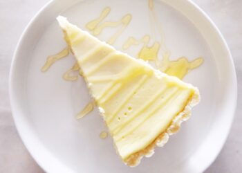 Tarte cremosa de iogurte