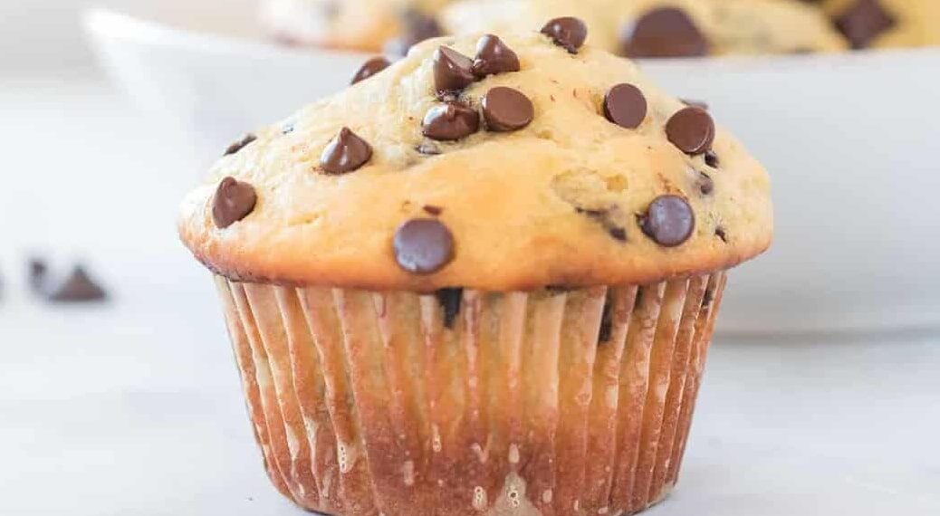 Muffins de iogurte com pepitas de chocolate